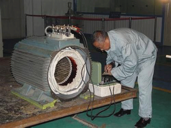 為何萬用表不能測量三相電機而用搖表——西安泰富西瑪電機(西安西瑪電機集團股份有限公司)官方網站 為何萬用表不能測量三相電機而用搖表——西安泰富西瑪電機(西安西瑪電機集團股份有限公司)官方網站