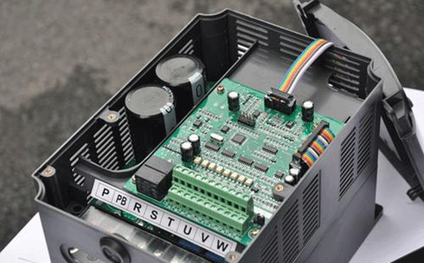 變頻器與西瑪電機的匹配問題。